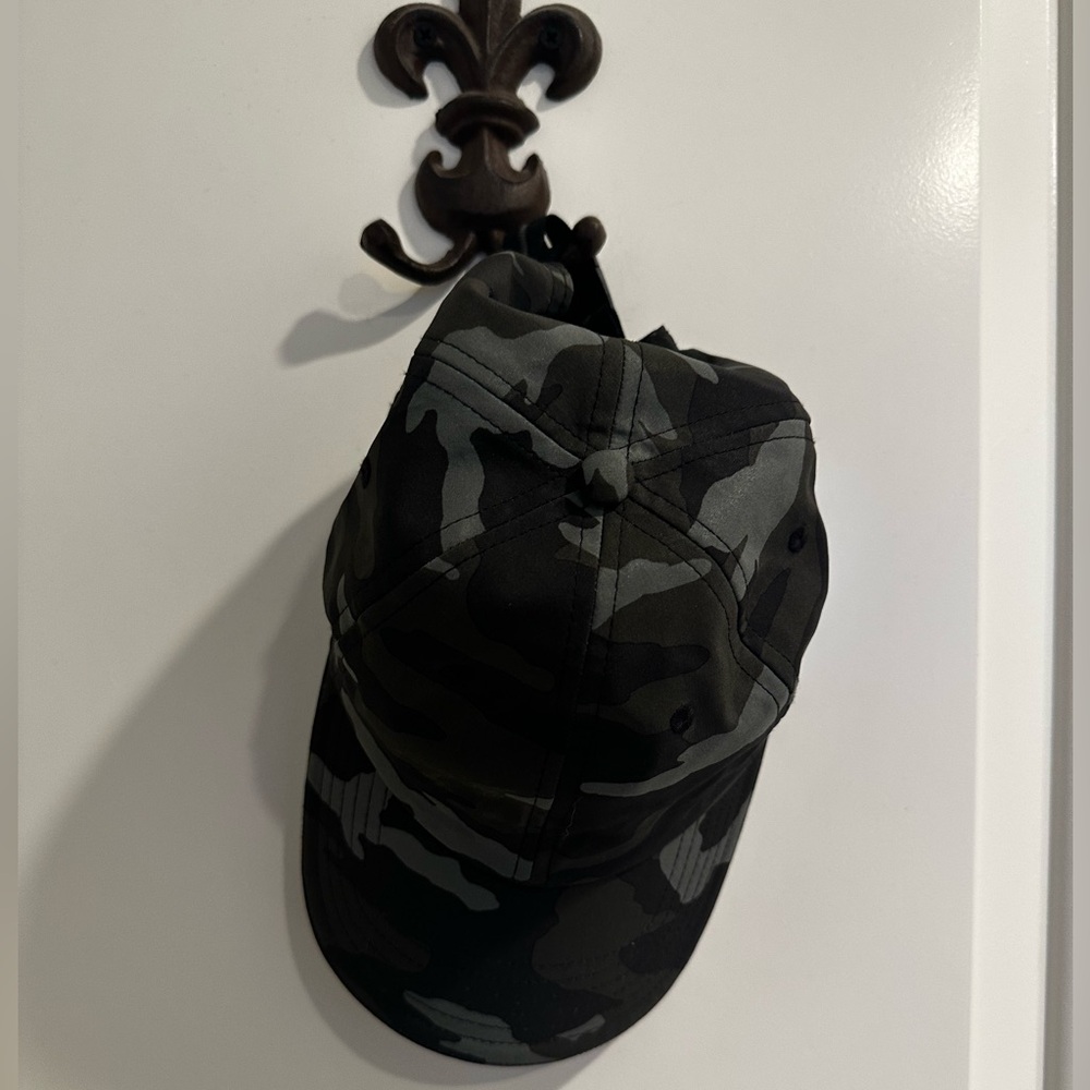 Athleta women’s camo cap hat one size fits all